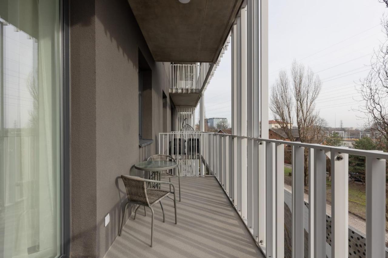 Stacja Wola Apartments With Parking By Noclegi Renters Varsavia Esterno foto