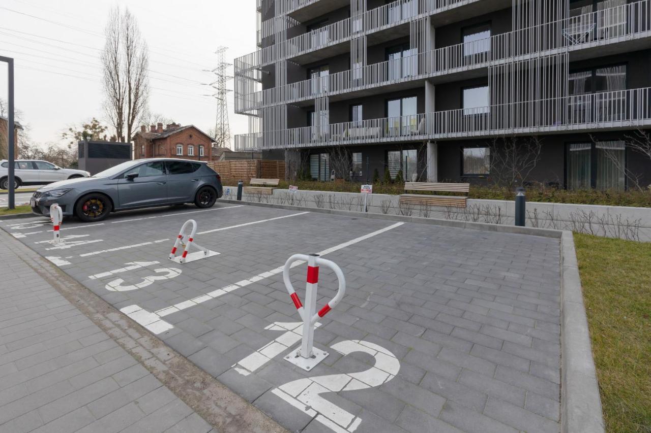 Stacja Wola Apartments With Parking By Noclegi Renters Varsavia Esterno foto