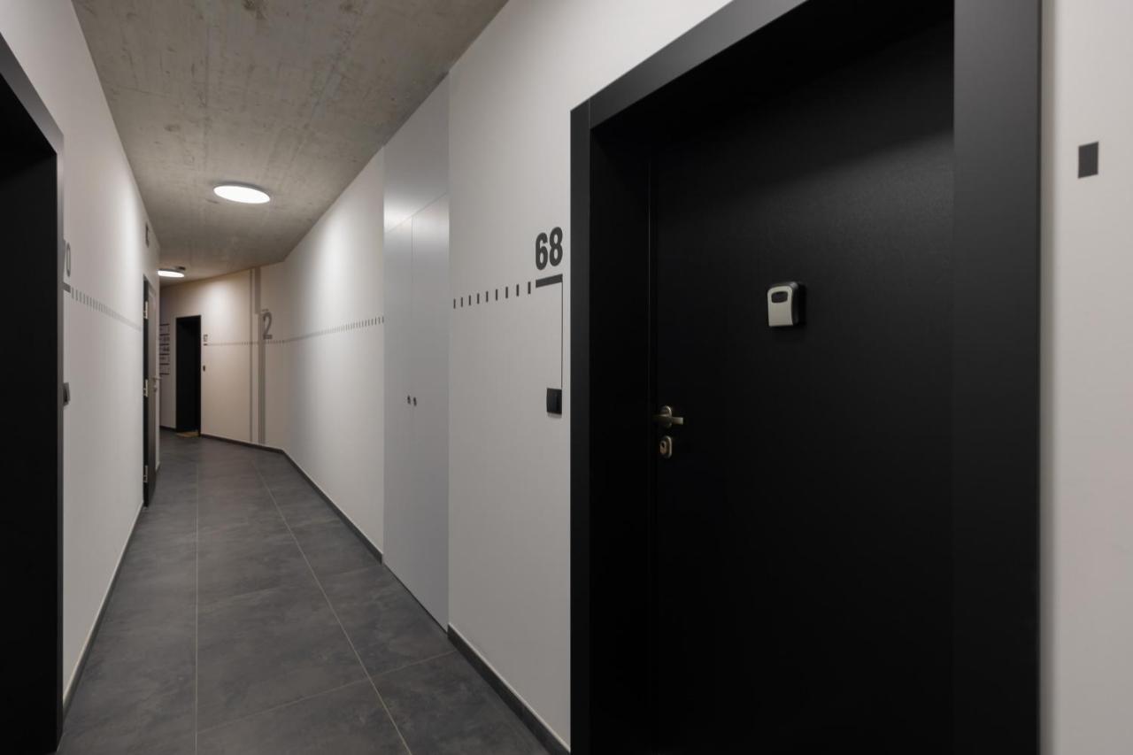 Stacja Wola Apartments With Parking By Noclegi Renters Varsavia Esterno foto
